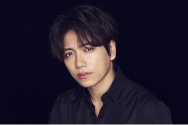 山崎育三郎アーティスト写真